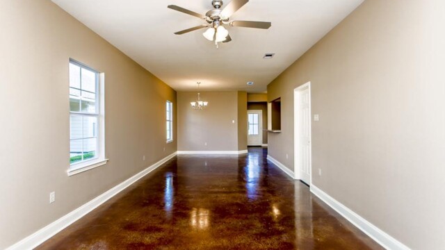 Open area and floor plan of the Oak model in Magnolia Springs